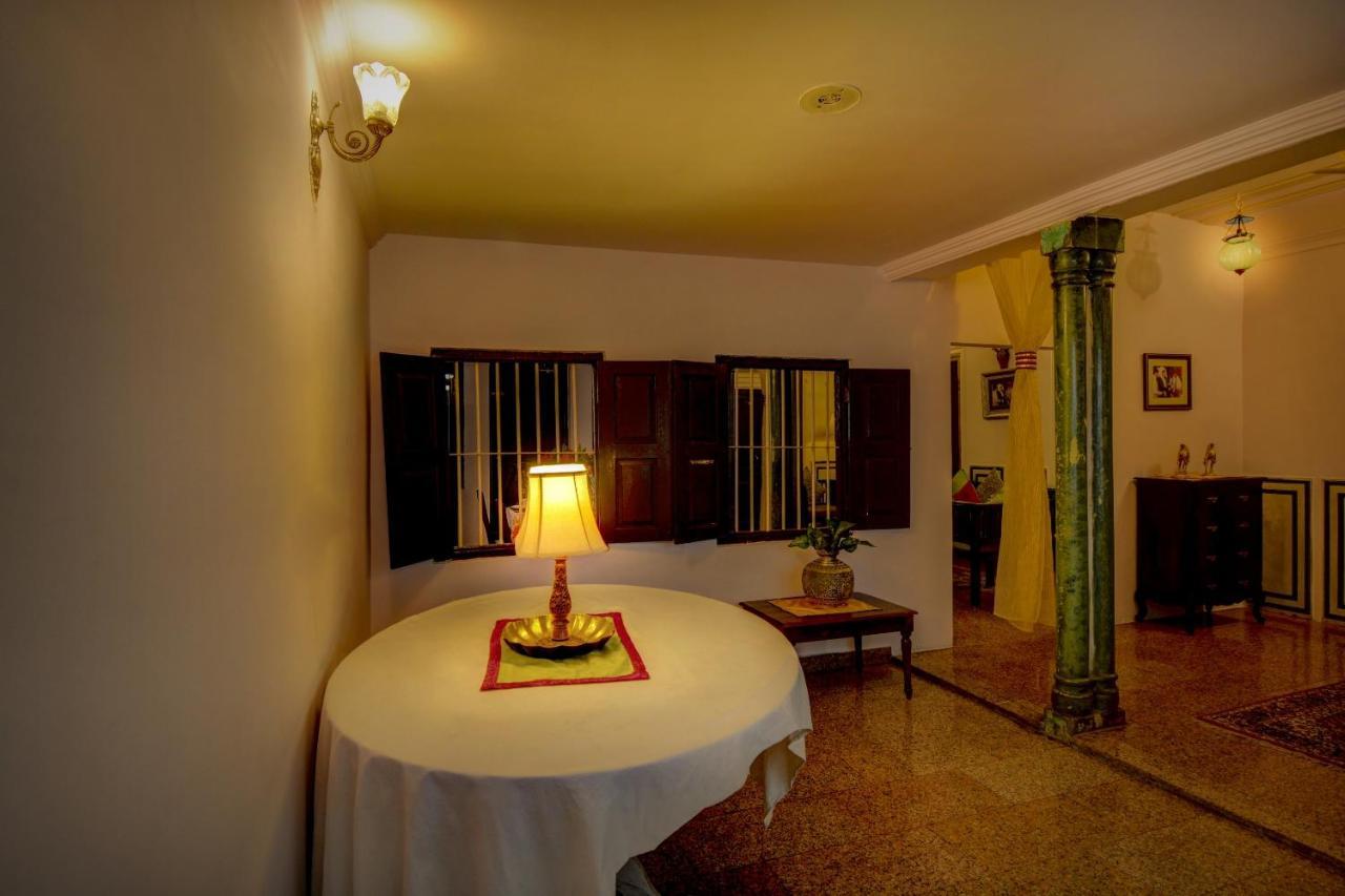 The Umaid Vilas Royal Heritage Haveli Jaipur Luaran gambar